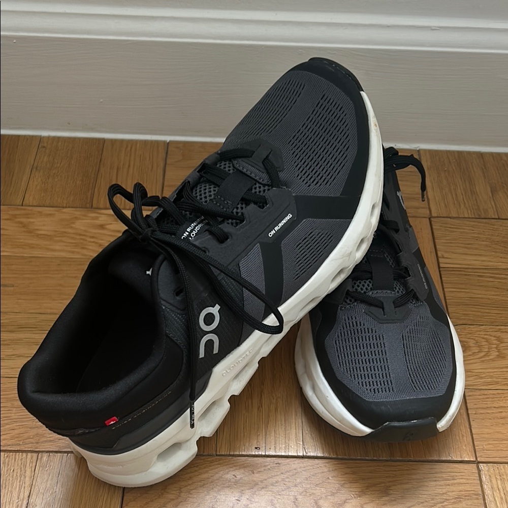 On Running Women’s Cloud Runner 2